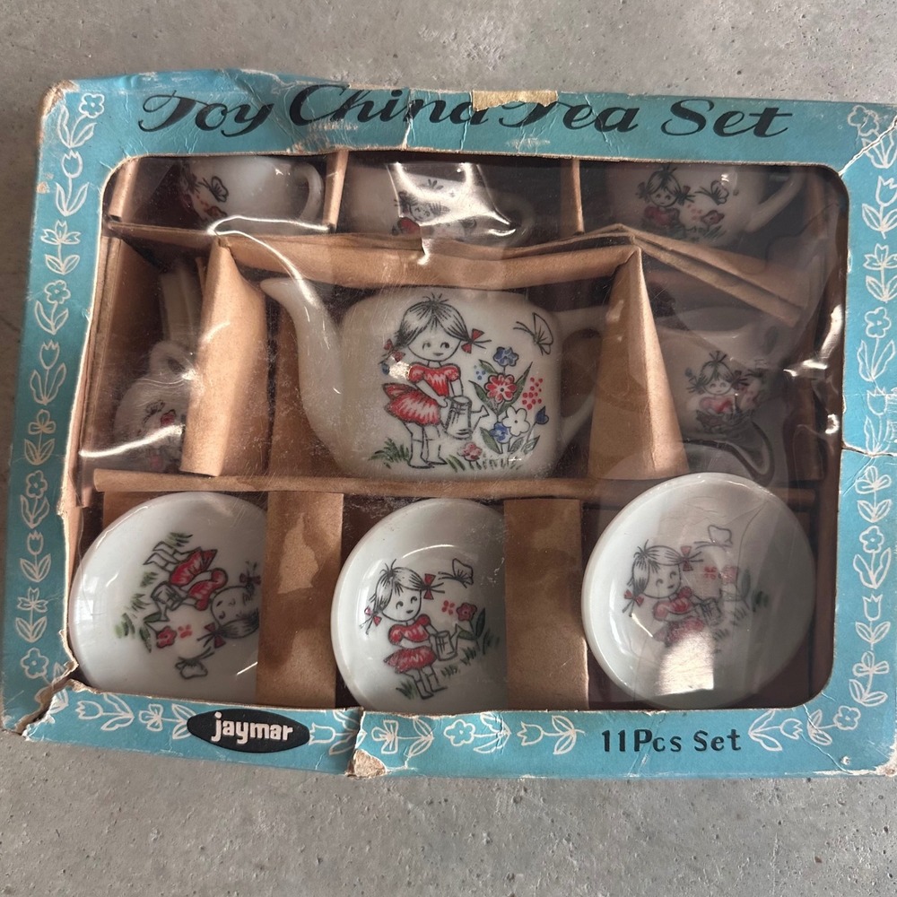 Vintage Jaymar Toy China Tea‎ Set 11 Pcs Girl Watering Flowers Made In Japan